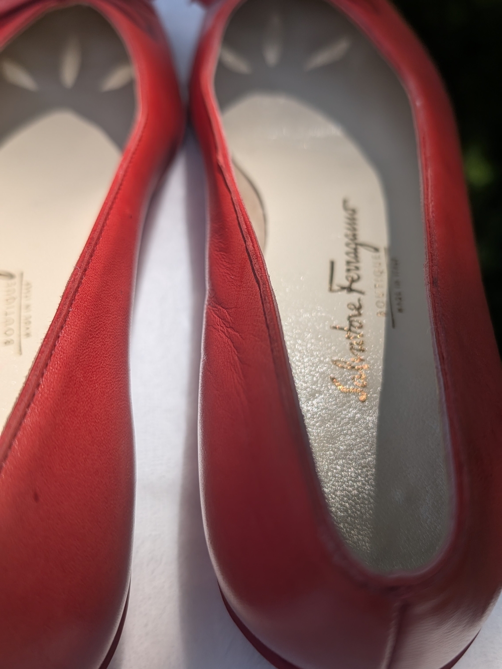 Salvatore Ferragamo Red Bow-Accent Women's Flats Made In Italy Sz 9 - Picture 15 of 16